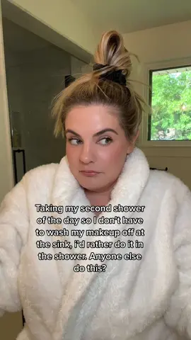 I cant be the only one 😂😂 #girlthings #makeup #noshame