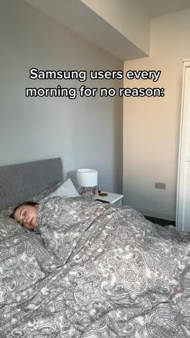 This was me for years, deffo my favourite alarm sound 😭 #alarm #samsung #phone #alarmclock #relatable #humor #comedyvideo #skit #funnyvideos 