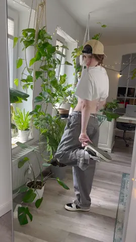 New place 🌿 #travisjordans 