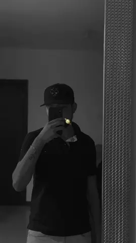 #Stopmotion #blancoynegro #estilodehombre #Vatosencillo #barbon #Hombresguapos #tiktokmusic #men #rolitaschidas #fotos #fotostrend #cuu #outfitsmen #Hombresdenegro 