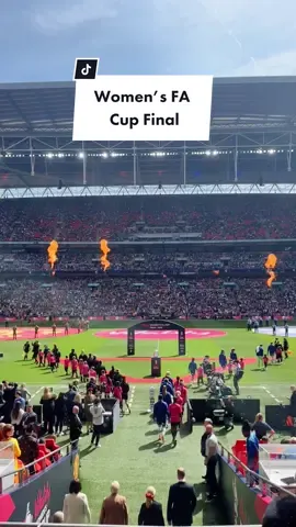 What a day ☀️ up the Chels!#womensfacup #samkerr #chelseafcw #WomensFootball #footballtiktok 