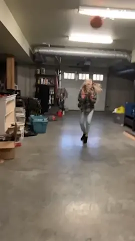 Garage-ball : first one to knock a light out wins 🏀 #afv #funnyvideos #basketball #fail #sports
