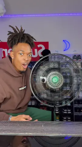 The flossing fan hack #cliftondean #fan #LifeHack #foryou #viralvideo #greenscreenvideo 