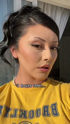 Ive used maybe about 4 different brands and by far this is my favorite one >>> @Beauty Bakerie #beautybakerie #beautybakeriemakeup #settingpowder #makeuptutorial #MakeupRoutine 