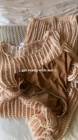 is this a lalala beach fit 🤭 lil grwm ft one of my new favorite coverups  #pinterestoutfit #pinterestinspiration #pinterestinspo #pinterestaesthetic #pinterestgirl #pintereststyle  #size6fashion #cozystyle #outfitideas #outfitinspo #outfitoftheday #cozyaesthetic #casualoutfits #summerlooks #casualstyle #grwm #getreadywithme #vacationoutfits  #springvibes #springoutfit #springfashion #springoutfitideas #springoutfits #coverups #beachcoverup  