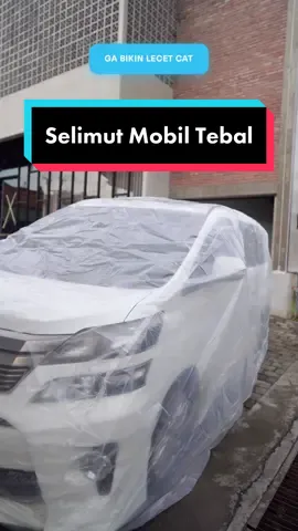 Sarung mobil mobil transparan ini teballl bangettt lohhhh, ga bikin lecet mobil kamu dan melindungi dari cakaran kucing, debu, hujan, UV #mobil #bodycover #sarungmobil 