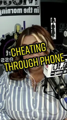 She gave herself away through the phone 😅