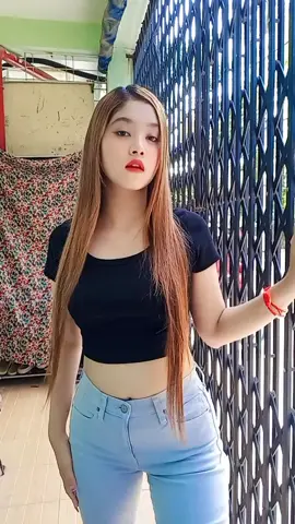 ပါပါရိုကျိ့🖤🙈 #tiktok #foryou #dance 