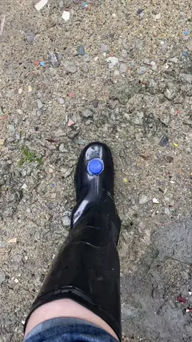 Bros wearing a bottle 💀