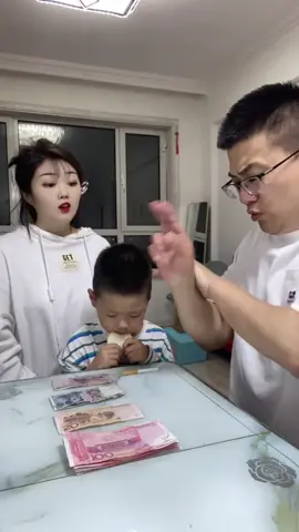 🤣🤣🤣#couple #vochong #tiktok #foryou #haha #OhNo #troll #contrai #myson #fyp #fyp #money 