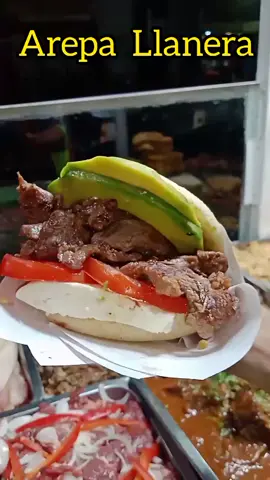 DIRECCIÓN: Caracas, Santa Rosalía Sur 3, Esquina Gobernador, A Una Cuadra De La Esquina El Muerto TRABAJAMOS DE LUNES A LUNES  DE 5PM A 5AM  #arepa #tocineta #quesoamarillo #jamon #mejoresarepa #comidacallejera #calledelhambre #huevo #arepasvenezolanas #aguacate #salchicha #mayonesa #salsaderomate #parrilla #carnemechada #carneasada #pollo #pernil #codorniz  #videos #viralvideos #instagram #videosdecomida #fly #foryou #parati #tenemoslasmejoresarepas #calledelhambre 
