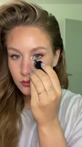 Shimmmmerrr! Fav @Armani beauty product #makeuplook #makeuplove 