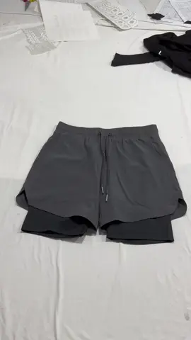 Love this 2 in 1 men shorts👍🏻🔥😍 #yoga #yogawear #sportswear #activewear #sportsbra #shorts #gym #Fitness #manfacturing #factory #menshorts #2in1shorts #designer #mensactivewear #fitness #workoutclothes 