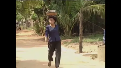 យាយ​ យ៉យ​ ស្ងាត់អេីយស្ងាត់​ 😅
