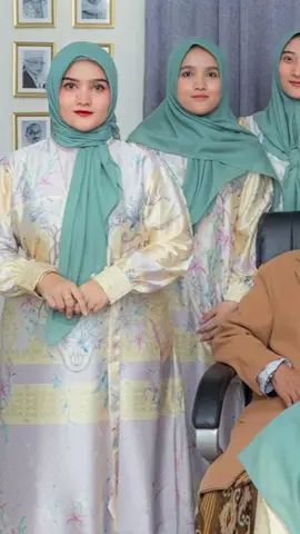 Nawaning nya 😌 #fypシ゚viral #fyp #fypシ #ningshofia #ningshofiakafa #kafabihimahrus #ningsheilahasina #ningsheilalirboyo #lirboyo #santripondok #santriindonesia #santrikeren #santriwati #santriputrihitz #santrinusantara #santri #santrikediri #santrigaul #santriwaticantik #santrilirboyo #santribucin #trendfotokeluarga #fotofotokenangan 
