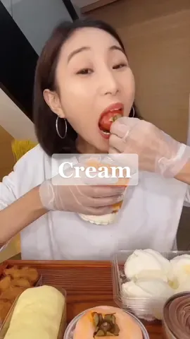 Sweet for you 🫶🥰❤️ sweet cures everyday 🫶🫶🫶 #eating #mukbang #cream #fpy #dessert #food #foodporn #Foodie #cake #yummy #instafood #Love #instagood #sweets #cakes #FoodLover #sweettooth 