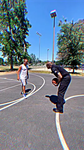 He mess with the wrong the wrong cop🔥🥶😤 #fyp #Cop #basketball 