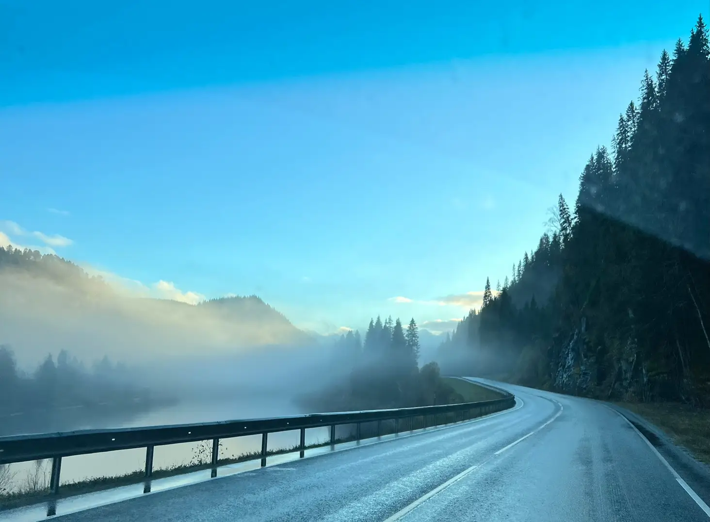 Norwegian summer, is truly one of my favorite seasons, we get to enjoy some warmth and sun after months of cold weather and darkness.