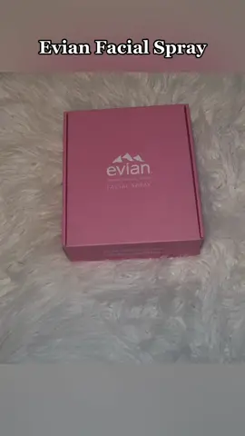Evian Facial Spray @Evian Facial Spray I’m in love and obsessed! If you’re an OG follower you know I’ve loved @evianspray forever! That has not changed and I was so happy when they sent me this set of @evianspray sprays for me to personally have! Let me tell you why I love it: - it is pure skincare that comes directly from the French Alls  -the packaging is 100 percent recyclable  -the fine mist helps the skin absorb all of the beneficial minerals of the Evian water  -it is super helpful for hydrating, toning, moisturizing and more -safe for all skin types -it revives makeup and refreshes skin quickly Have you tried it before? If not what are you waiting on?  #unboxing #free #gifted facial #treatyourself   #skincareunboxing #skincareroutine #nightimeskincareroutine #nighttimeroutine  . . . . . #skincare #blackskincare #blackgirlskin #melaninskin #beautyblogger #blackbeautyinfluencer #beautyinfluencer #lovetheskinyourin #blackbeauty #blackbeautymatters #glowing #glowingskin #thatglow   #glowgetter  #blackhair #detroitmua #goodskin #goodskinday #melaninbeauty #melaninqueen  