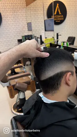 Degradê #BarbeirosDoBrasil #CabeleireiroTikTok #CorteDeCabelo #barber #barbershop #degradê 