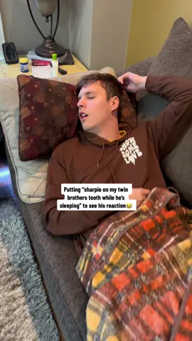 Dont fall asleep around me…😂 #fyp #viral #funny #trending #prank #sharpie  