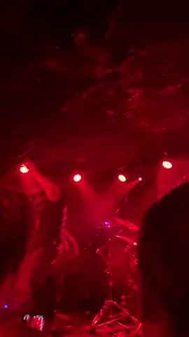 Got to see @Sanguisugabogg  😩everyone in that band is so chill, got a photo and had them sign my backpatch #metal #cavernousdeathmetal #deathmetal #sanguisugabogg 