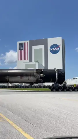 B1062.14 on the move! #Falcon9 