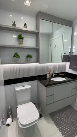 Esse banheiro 🤌🏻😮‍💨🤍  #moveisplanejados #arquitetura #apartamentoplanejado #homedesign #apartamento #marcenaria #dicasdecasa #londrina #apartamentopequeno #decor #dicas #banheirodecorado #banheiroplanejado 