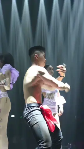 Chàng dancer mới nhú #CapCut #6pack #dancer 