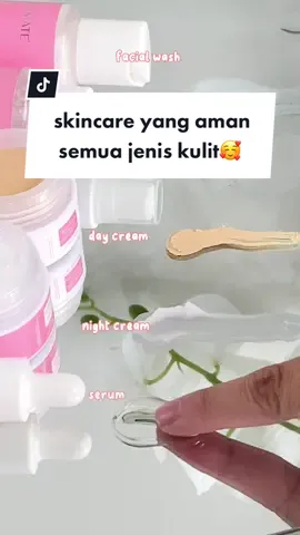 Udah aman dan 90 ribu udah dapet 5 item dalam 1 paket 😱 Buruan check out sekarang untuk kamu yang ingin glowing dan sehat 🤩😍 #animate #cantikgakharusmahal #bpomdanhalal #ZonaCantik #CeritaKeluarga #antikusam #glowing #glowingskin #fyp 