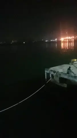 suasana malam di pelabuhan panjang