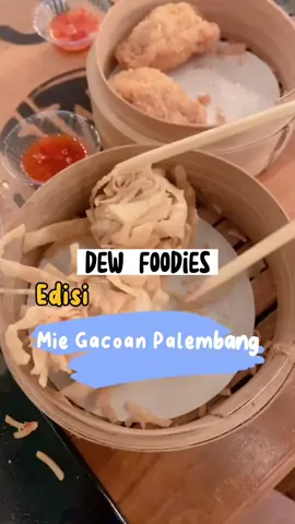 mie gacoan emang enak banget😍  #megacoan #miegacoan #miegacoanpalembang #miegacoanpalingpedes #fyp 