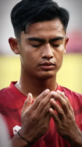 Membalas @magfirah_ainanuha ga cuman suaranya tpi senyumnya juga @Pratamaarhan #arhanpratama #pratamaarhan #arhan #timnasindonesia #timnasday #capcut #indonesia #gabahayata 