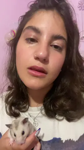 יש מי שינגב לי את הדמעות 