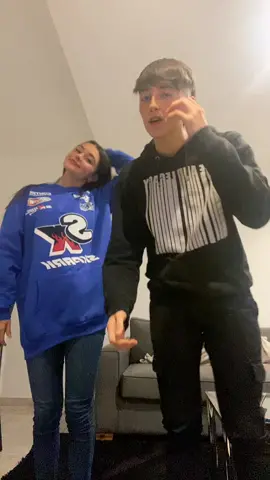 pov: tu novio esta re duro #paratii #pareja #duro #baile 