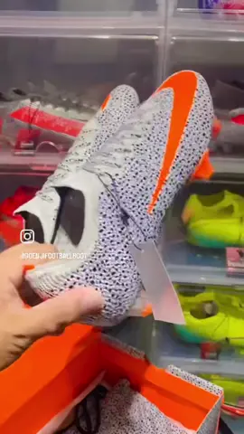 🤍🖤🧡 CR7 SAFARI 🧡🖤🤍#nike #nikefootball #nikemercurialvapor13 #nikemercurialvapor15 #nikemercurialvapor14 #โกเอนจิfootballboots #รองเท้าฟุตบอล #รองเท้าสตั๊ด #ronaldo #cr7 #cristianoronaldo #โรนัลโด้ 