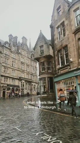 It’s not always this moody, although I wish it was 🫶🏻 #edinburgh #Scotland 