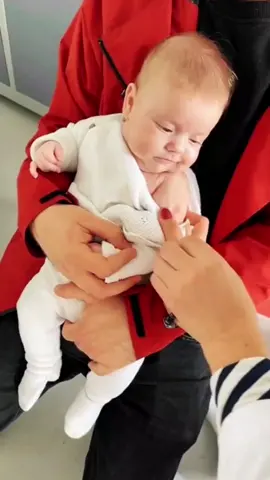 Baby s expression 😂😂#babytiktoker #funny #funnyvideo #babyfever #babylove #funnybaby #cutebaby #fyp #xuhong 