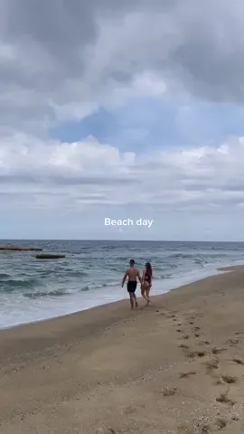 Let’s go to the beach in beautiful Puerto Rico with @Vive La Van ☀️
