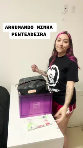 O plot twist do final vai me fazer desmontar essa mesa no soco #fy #foryou #makeup #organize 