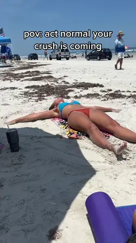 But fr I’m in a commited remationship and act like this 24/7 🤪  #beach #actnormal #fypシ #florida 