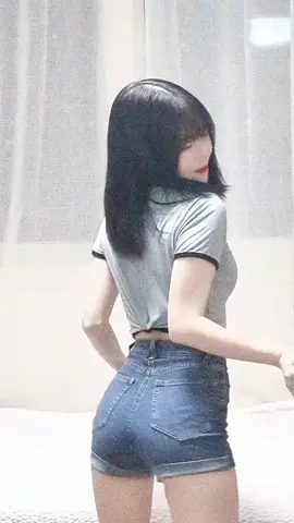 허리가 뭔 겁나 유연해
