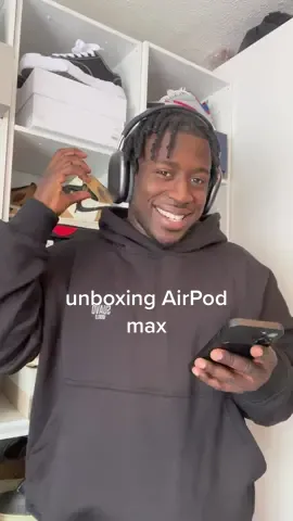 unboxing airpod max 🤝🏾 #apple #airpods #airpodsmax 