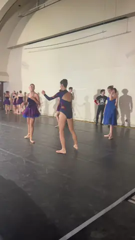 Practicing before the show😁😵‍💫#ballet #ballettok #ballerina #dance #pointeshoes #turns #fail #lol #fall 