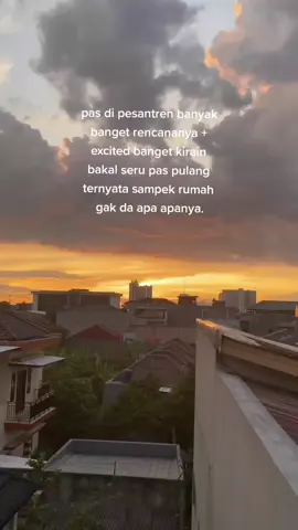 siapa yang ngalamin🤚?#storysantri #santripondokpesantren#quotessantri #santrifyp #anaksantri #reminderquotes #santrikerenn😎 #kenanganterindah #reminderislami#kajianislami 