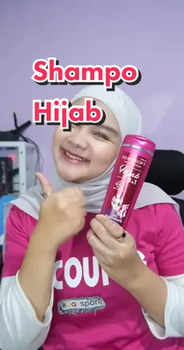 Cobain ini wanginya tahan 48 jam masa, gausah #TakutBangetLepek meskipun pake Hijab karena udah ada Serasoft Serum Shampoo Hijab 3 in 1 ✨ Serum shampoo pertama dengan micellar technology, DGA serum dan Japanese Yuzu yg ampuh merawat helai rambut, mengurangi ketombe, anti lepek dan membuat kulit kepala terasa lebih sehat.. Sungkem deh  👏🏻 #SerumShampooHijab3in1 #SerasoftSerumShampoo #RambutJadiLebih