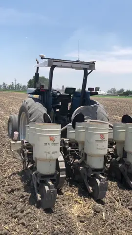 Trabajando solito el 7610 con su gps 🌽🤠#tractorista #tractor #agriculturetiktok #parativiral #agricultores #7610 #tractoristas 