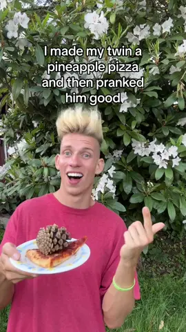 PINEAPPLE PIZZA PRANK 😂😂 #fyp 