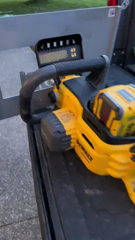 Big bar big battery big foot. Gang cutting machine. Tji cutting tomorrow for the 2nd floor. #framer #framing #framersareadyingbreed #gangcut #dewalt #dewalttools #bigfoot #tools