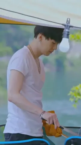 selain rapper dia tau banyak hal terutama memasak, sifatnya cuek dan dingin tapi percayalah dia laki-laki yang baik dan perhatian, banyak wanita yang jatuh cinta padanya, dia laki-laki pekerja keras tidak ingin wanitanya bekerja, tapi sayangnya dia sulit untuk dimiliki #minyoongi #fypシ 